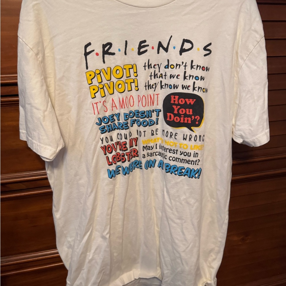 Hot Topic FRIENDS TV show short sleeve tee.